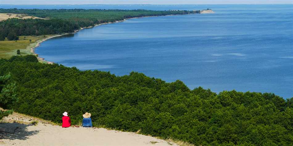 Распространение промышленных отходов в бассейне моря