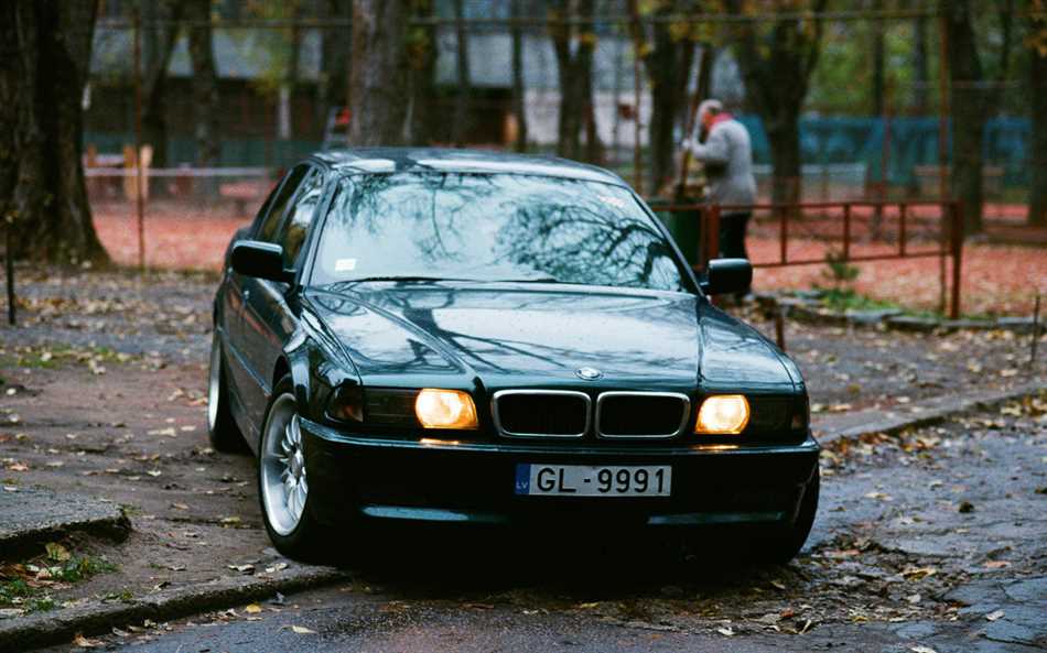 Главный герой фильма: BMW E38